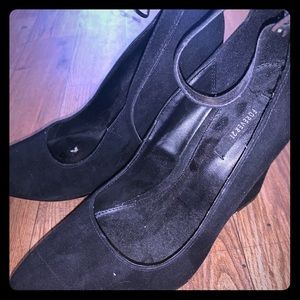 forever21 suede pumps
